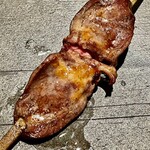 とり茶太郎 - 鴨ハツ　濃いタレの甘味と酸味がアクセントの変化球系