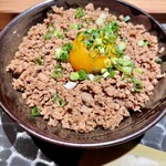 とり茶太郎 - 優しく炊き上げたふわふわのそぼろがご飯に沁みてあまりにも美味しい