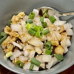 お好み焼き 鉄ちゃん - 下に蛸キムチが眠っている長芋の和物