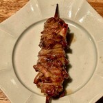 オオクサ - 本日ラストは博多地鶏のハツ元　レア串ですｗ（過去撮影分）