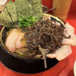 横浜家系ラーメン 大輝家 - チャーシュー麺＋キクラゲトッピング