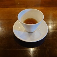 ラトリエ まる耕 - ●スペシャルコース　11,000円→5,500円（イベント限定）
                    ◯琥珀色の自家製コンソメスープ
                    このお店のスペシャリテとなる。