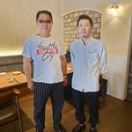 ラトリエ まる耕 - 太田シェフとおっさん
やっぱりこの眼鏡、
作業服着てるよりもヤバかった❔（笑）