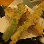 Aramasa - アスパラガスと舞茸の天ぷら