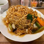 南海飯店 - かたい焼ソバの麺