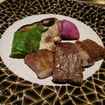 神戸牛 個室 ステーキ 吉祥 - 黒毛和牛サーロイン、季節の焼野菜