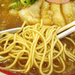 Shinwakayamaramembariuma - 「ばり濃」の麺（堅麺）