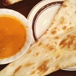 サムラート カレーハウス - バターチキンカレー！ナンとライス食べ放題！ナン二枚頂きました(*^o^*)