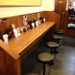 伝説のすた丼屋 - カウンター席