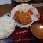 まるよし食堂 - ハムカツ（600円）とお食事セット（300円）