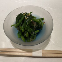 なにわ料理 有 - 付き出しはモロヘイヤ