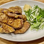 かつぎや - 今日はいいかなと思ったんですけど揚げてる香りを嗅いでしまうともう我慢できないお摘み排骨ｗ