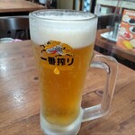 韓国居酒屋 いる - まずは、生ビール中で乾杯 (キリン一番搾り) ¥600