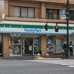 FamilyMart - ...「新大橋通り（東京都道・千葉県道50号東京市川線）」沿いです。。