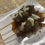 串焼や 軍鶏  - 牛すじ串