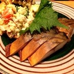 炊き餃子 とき家 - ポテトサラダと鯖のスモーク盛り合わせ