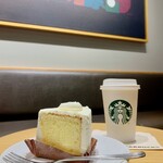 スターバックスコーヒー  - ソイ ラテ
            クリームシフォンケーキ