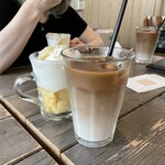 カフェブルー - ドリンクのセット（280円）は2人ともカフェオレで。
