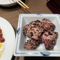 焼肉あきら 本郷本店 - ゲタカルビ黒胡椒