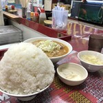 とん平食堂 - (大)もつ煮定食(大)1,000円