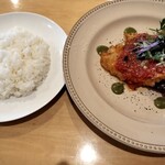 ターブル・ヒロヤ - チキンカツレツ〜フレッシュトマトとバジルソース〜