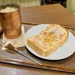 上島珈琲店 - ミルク珈琲（黒糖）
            3種チーズのクロックムッシュ