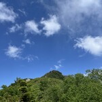 燕山荘 - 燕山荘遠めから。