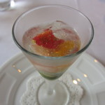 ミッシェル ナカジマ - アミューズ。冷たくてさっぱり。酸味が効いていました。