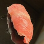 鮨 あらい - 大トロの蛇腹です