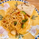 ピアット マッチ - イカとブロッコリーのトマトソース