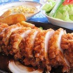 オーベルジュ グルービー - まんぷくカッ定食〔コンスープ・サラダ・ライス付き〕・1500円・スキーシーズンのみ・あっあっを出します