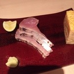 鮨の間 - 鰹 炙って香ばしく臭みがないのでお塩で。