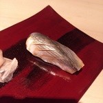 鮨の間 - コハダの握り