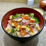 宝田水産 - あられ丼