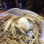 麺でる - 温玉隠れてた〜