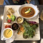 ラ・ターブル・ドゥ・イズミ - 自家製ふわふわハンバーグ