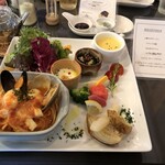 La Table De Izumi - 海の幸のトマトパスタ、とろーりチーズトマトソースです。