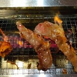 ホルモン焼肉縁 - 