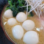 横浜家系ラーメン なるは家 - 