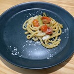 Itaria Ryourito Okashino Omise Makkia - ピチという太いパスタ トマト・イカ・ブロッコリ