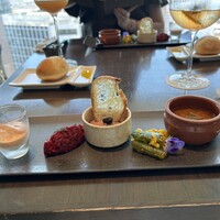 The Living Room with SKY BAR - 