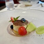 レストラン山崎 - マスカルポーネのムース、りんご、ジュレと旬のフルーツ＜奇跡のりんごフルコース＞
