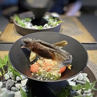 日本料理 TOBIUME - ◆渓流「香魚」・・川底に生えた苔を食べて育つ鮎は「香魚」と呼ばれ、スイカのような清涼感のある香りがするそう。