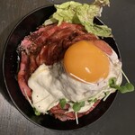 Red Rock - ローストビーフ丼大