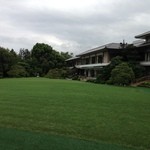 Meiji Kinenkan - 広大なお庭