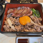 Koube Gyuu Daia - ランチの神戸牛ステーキとすき焼き重セット