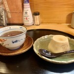 とんかつ一幸 - ほうじ茶と、アロウカナ・ババロア♡