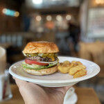 L.A.GARAGE - 『JALAPENO CHEESE BURGER¥1,700』 ※平日lunch drink付