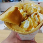 ウッフ - チーズケーキキャラメルクレープ 420円。