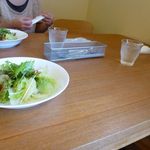 コキーユ - 壁とテーブル